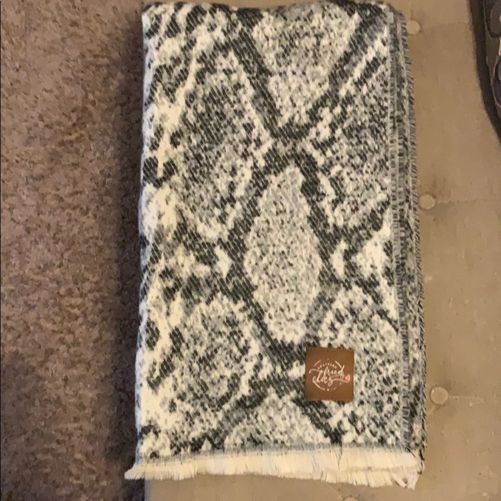 Snakeskin print scarf